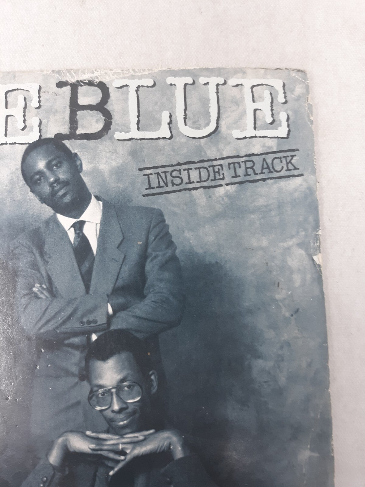 Out Of The Blue - Inside Track - Used Vinyl Record - C28A