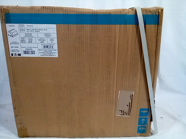 EATON - Box Of 4 Lumark Lights