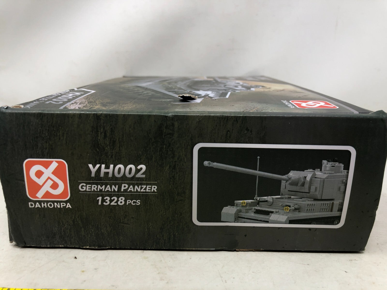 Dahonpa Classic WII Tank German Panzer Panzerkampfwagen IV YH002 Battle Tank