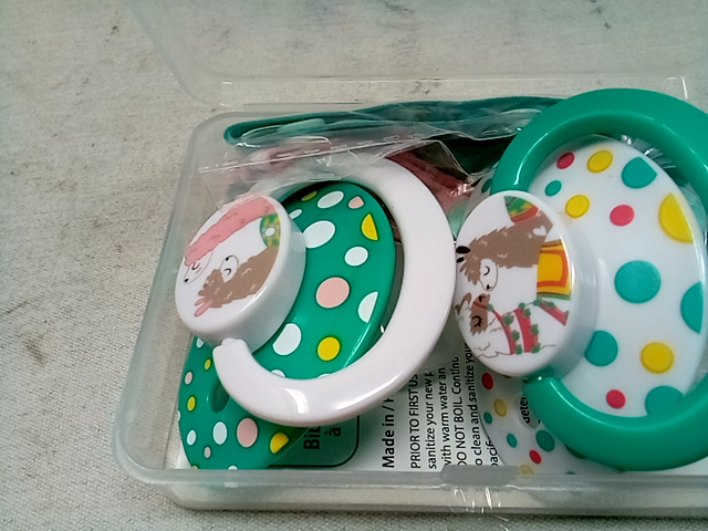 Alpaca adult pacifier - May reduce Snoring