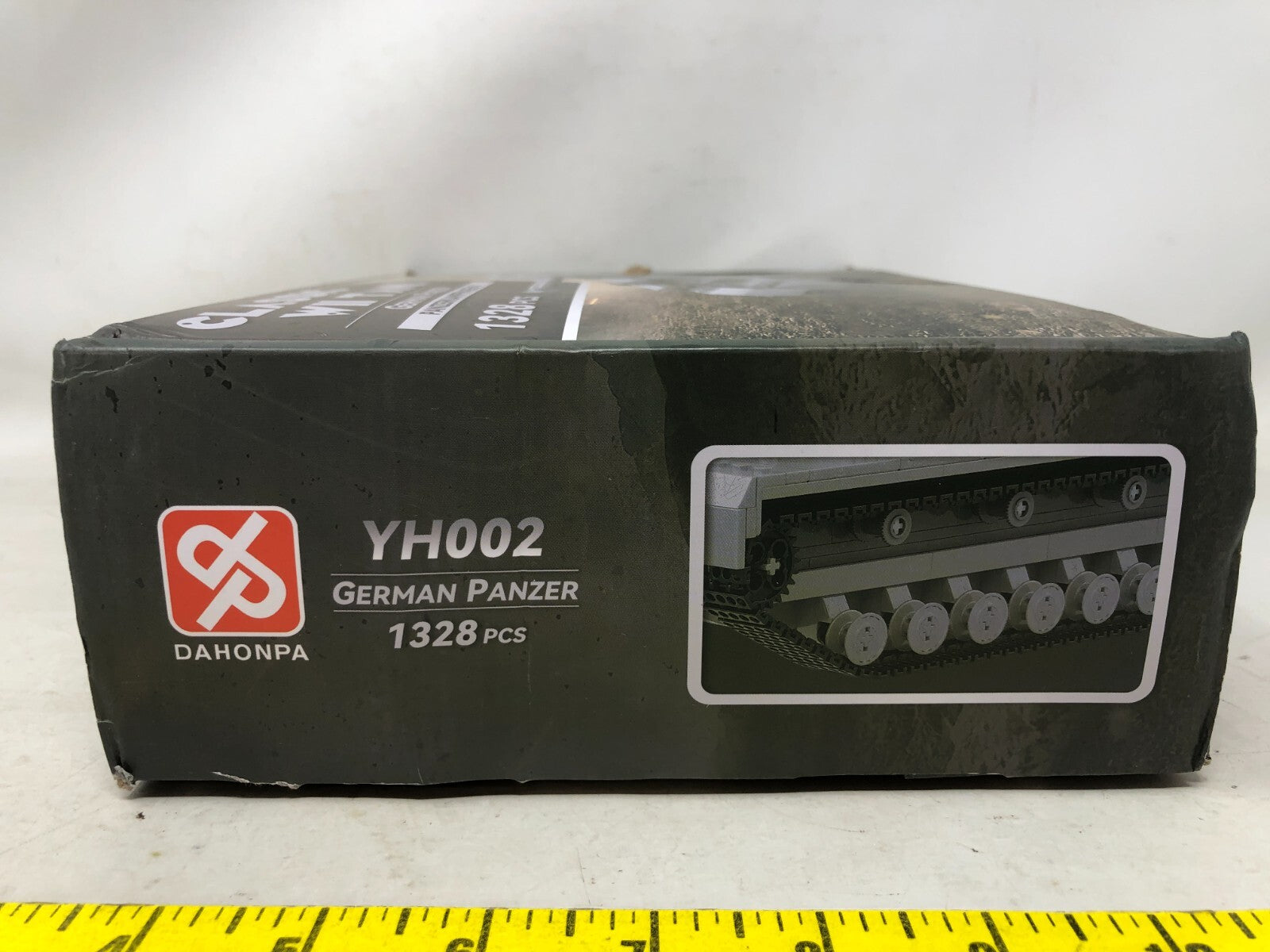 Dahonpa Classic WII Tank German Panzer Panzerkampfwagen IV YH002 Battle Tank