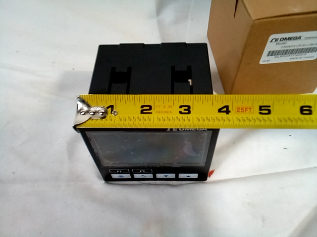 Omega CN04D3-LR-2U-CM-AC Temperature Controller V2.90