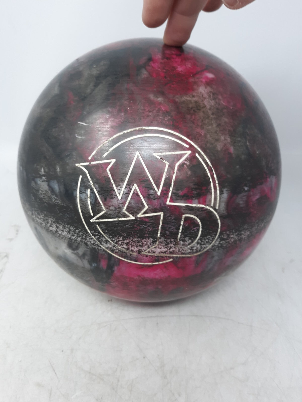 Columbia 300 Bowling Ball 8lb Swirl Pattern USBC Approved