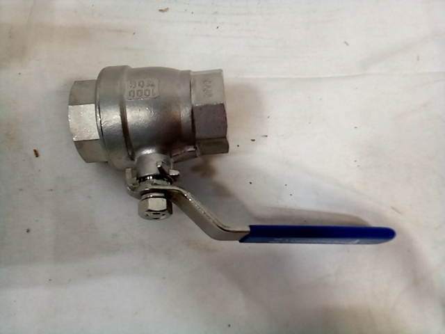 WOG200 2-Piece 1-1/4  NPT Ball Valve Full Port 304 Stainless Steel W/Blue Vinyl 