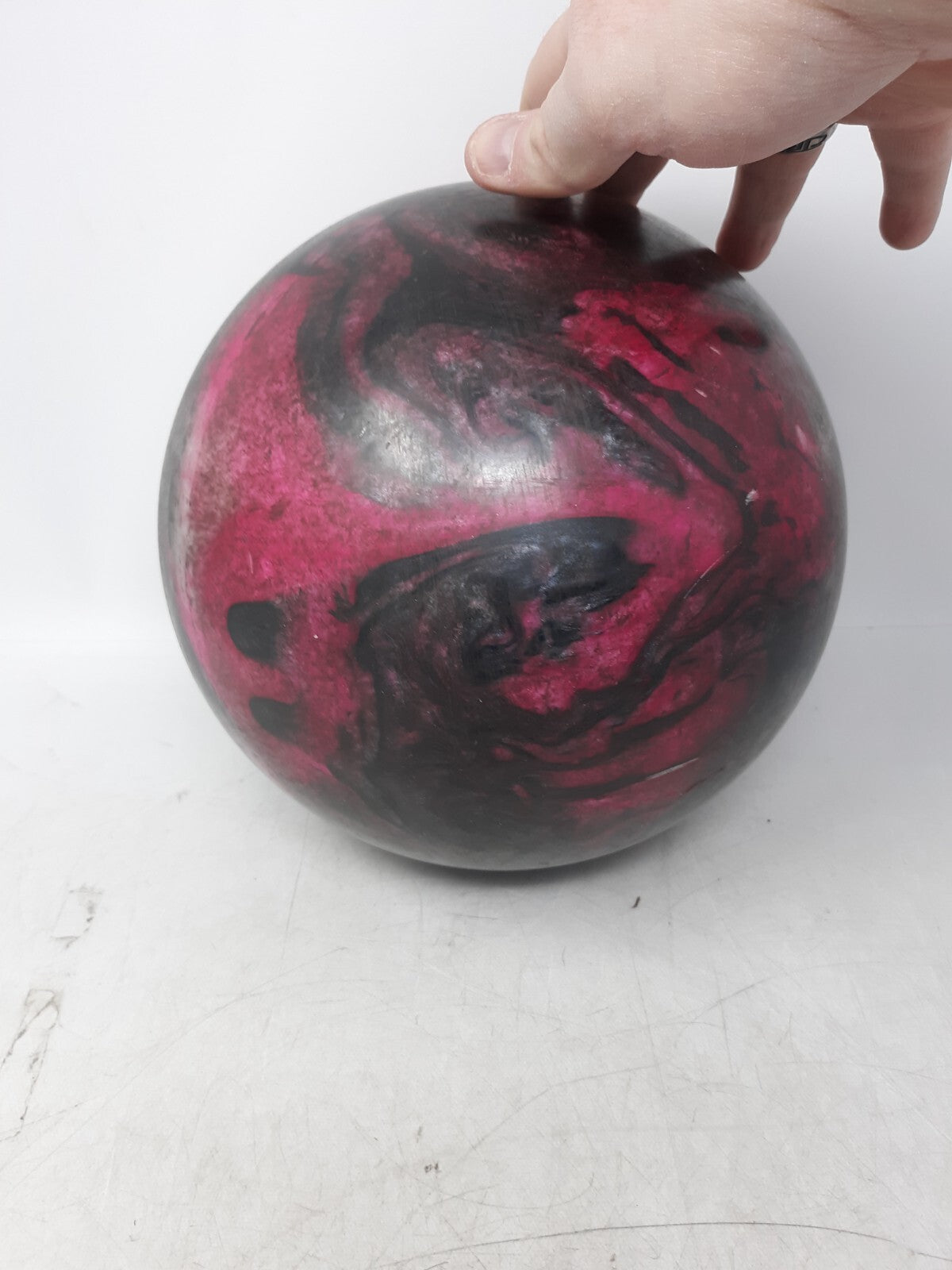 Columbia 300 Bowling Ball 8lb Swirl Pattern USBC Approved