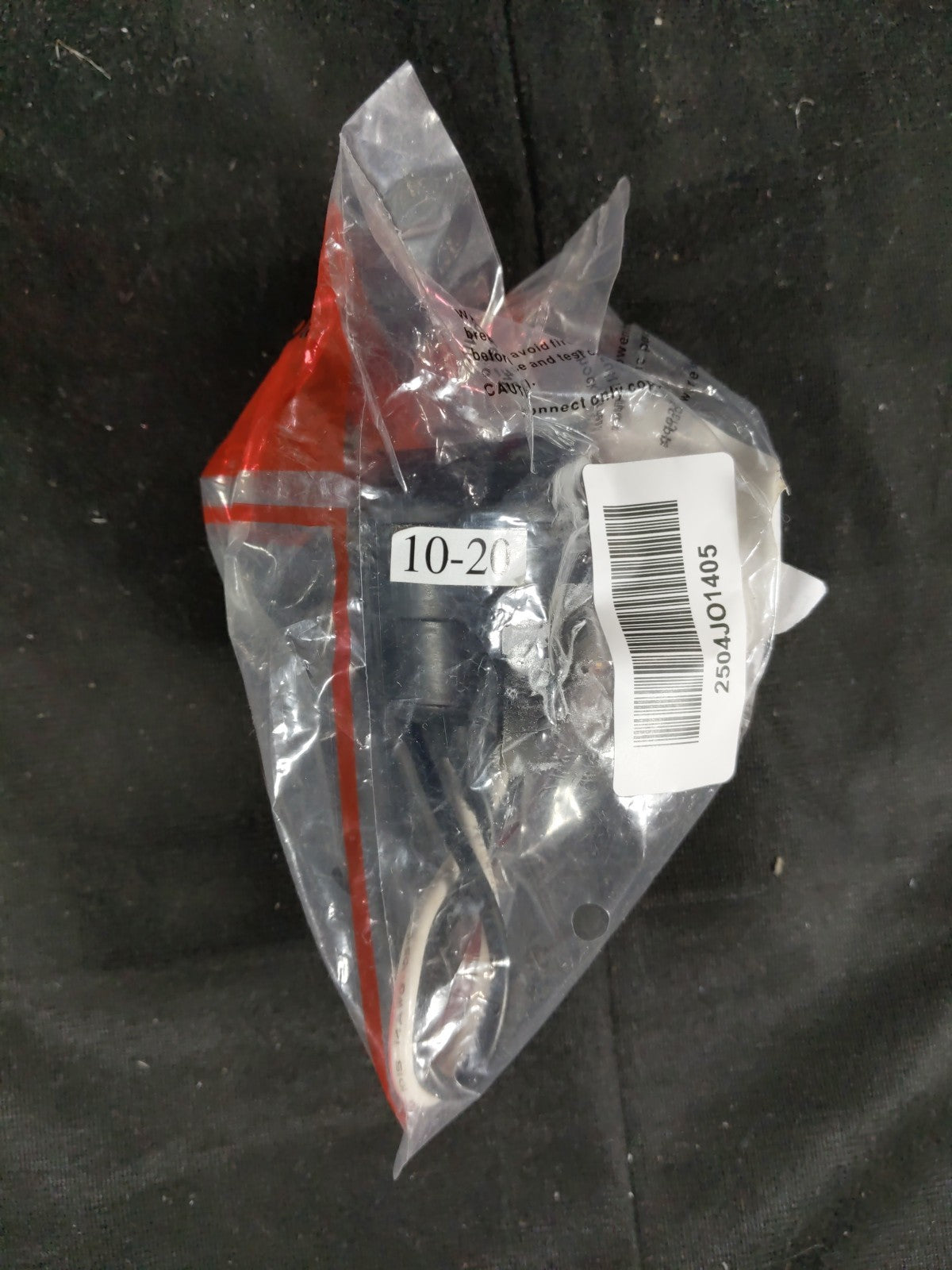 Legrand Pass & Seymour 201 Pigtail Lampholder, Rubber, 660W, 600V 6" Wire Leads
