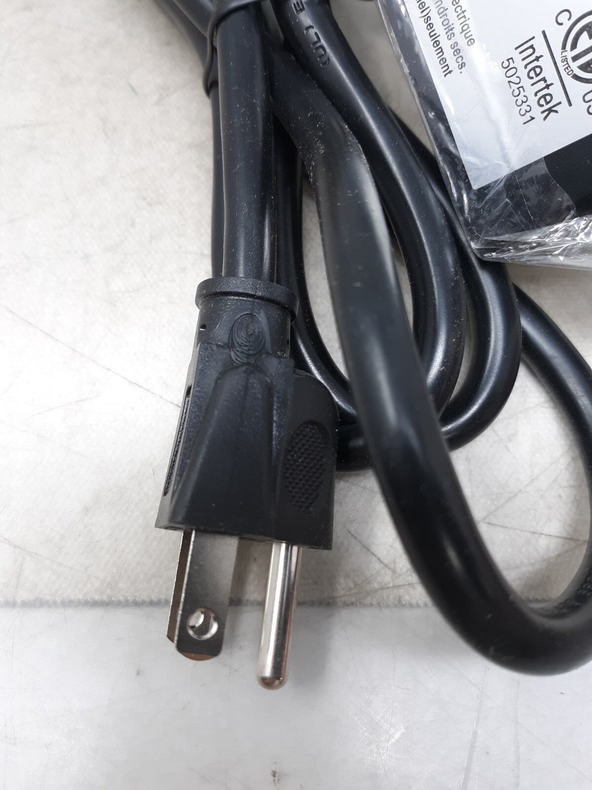 NANFAN Furniture Power Distribution Unit 2 USB Ports & 2 Outlets BLACK