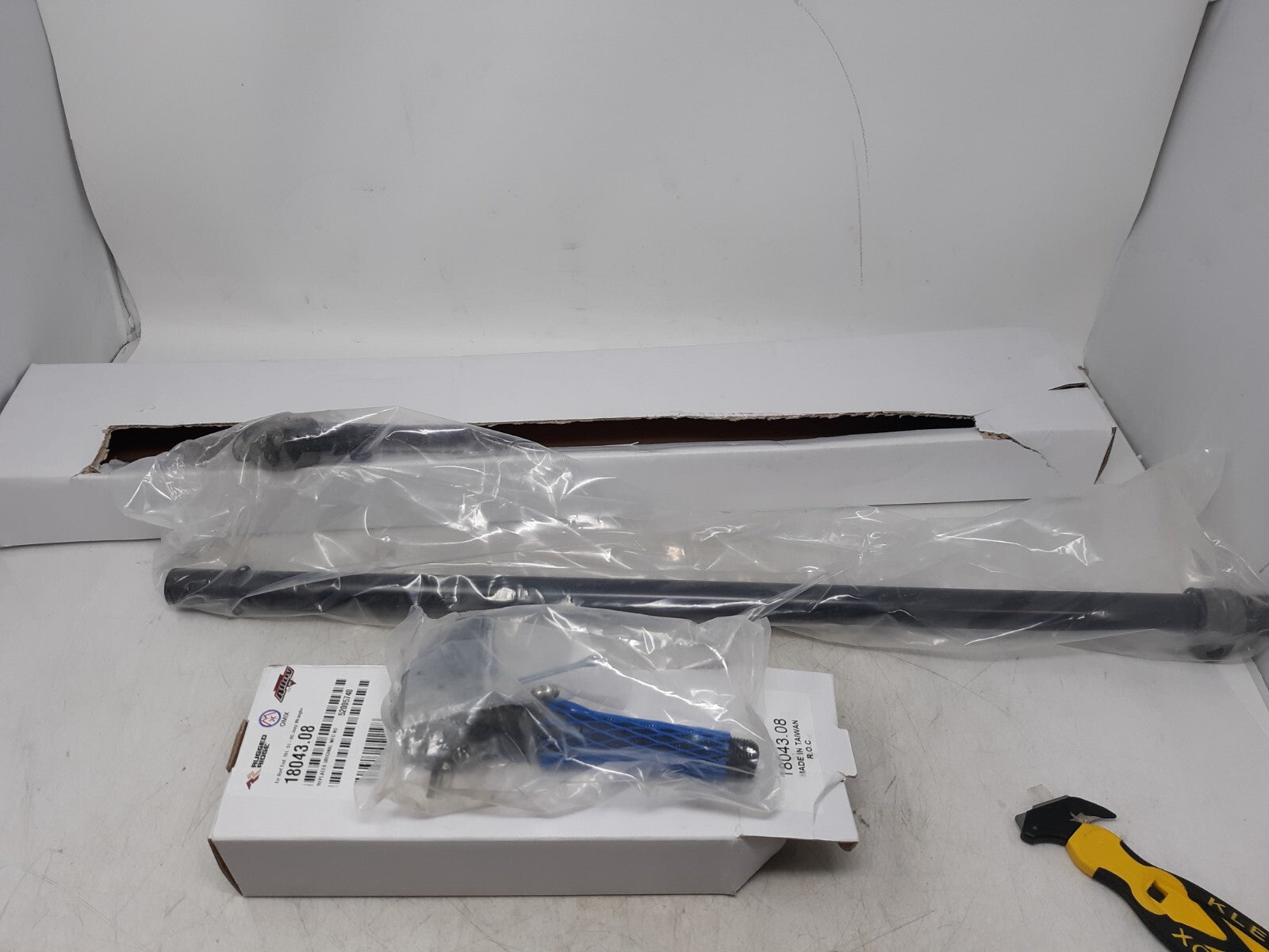 1991-1995 jeep wrangler yj tie rod assembly omix jeep tie rod assembly 18052.0