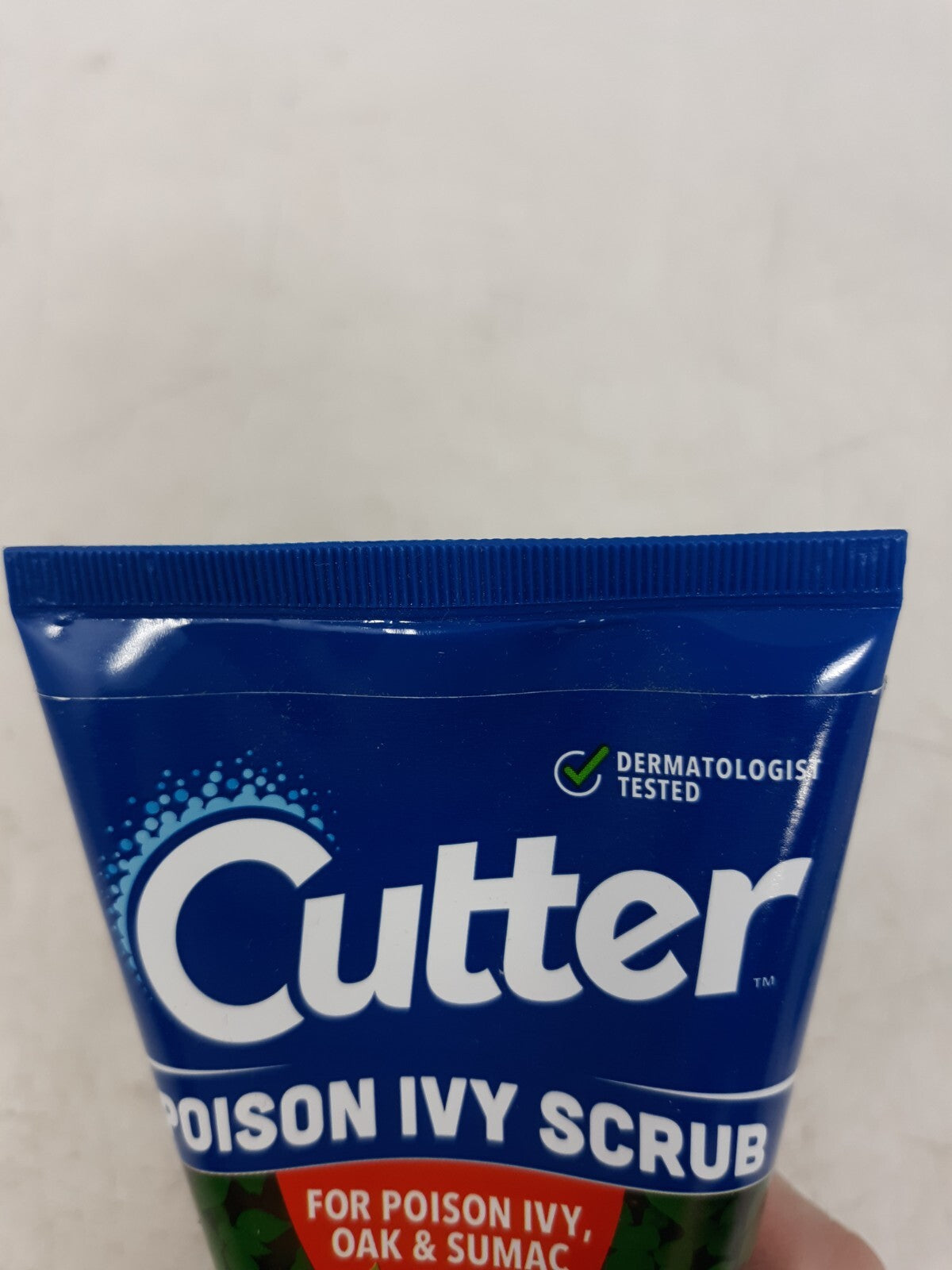 Cutter™ First Aid Poison Ivy Scrub for Itch Relief, 4 oz