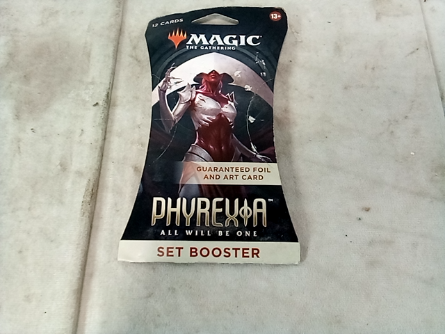 Magic the gathering 12 card phyrexia all will be one set booster - Age 13+