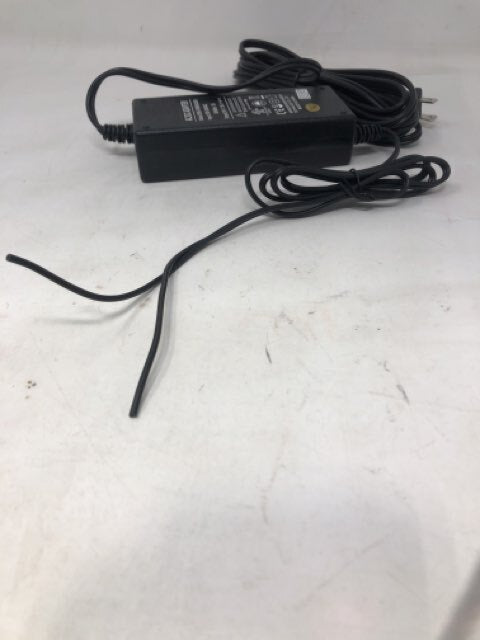 Shenzhen Boshenggao BSG-100W2403000 AC/DC Adapter Power Supply 24V 3A Black