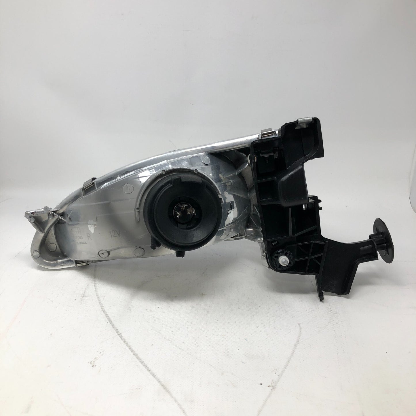 Eagle Eyes TY561-B001R Headlight