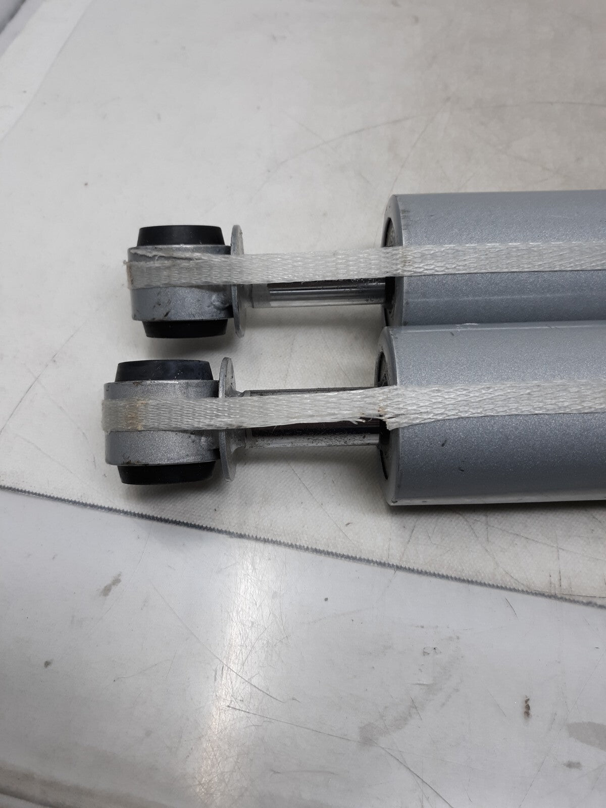 Pair ROUGH COUNTRY PREMIUM SHOCK N3 FITS F250/350 W/4.5-6" LIFT Q17 359 660805