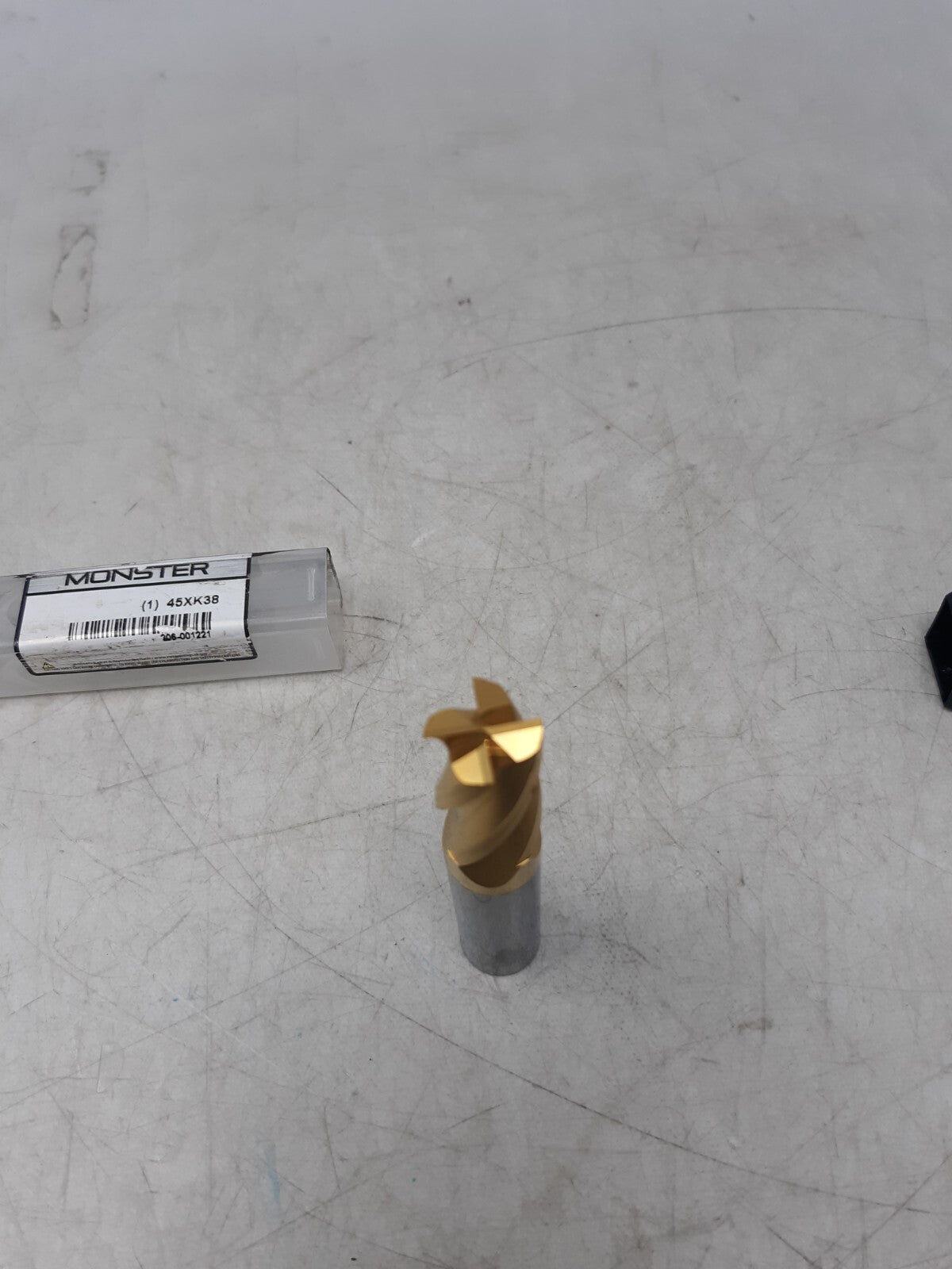 Grainger Monster 45XK38 Square End Mill TiN Carbide 5/8" Dia 1-1/4" Cut Length