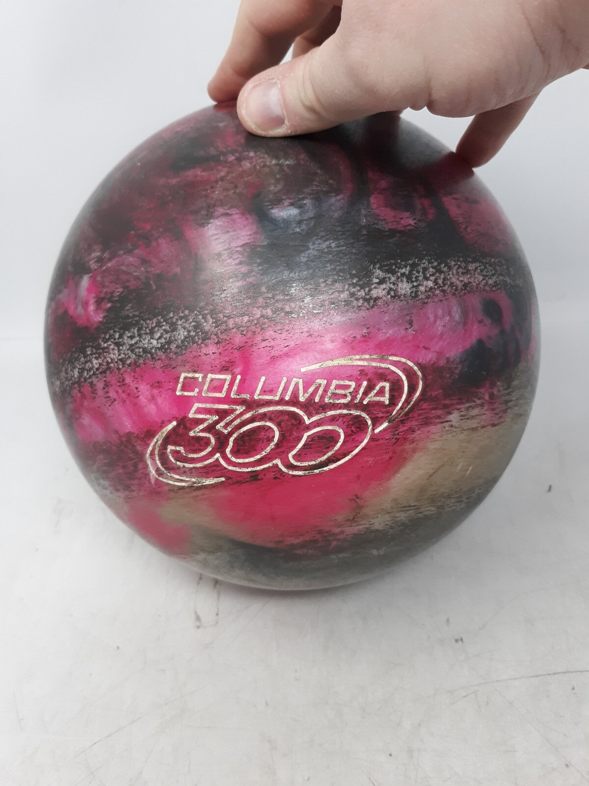 Columbia 300 Bowling Ball 8lb Swirl Pattern USBC Approved
