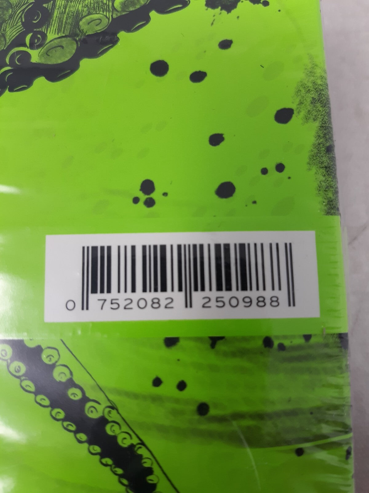 1 Dozen Vice Pro Soft Neon Golf Balls + Tee Combo Pack