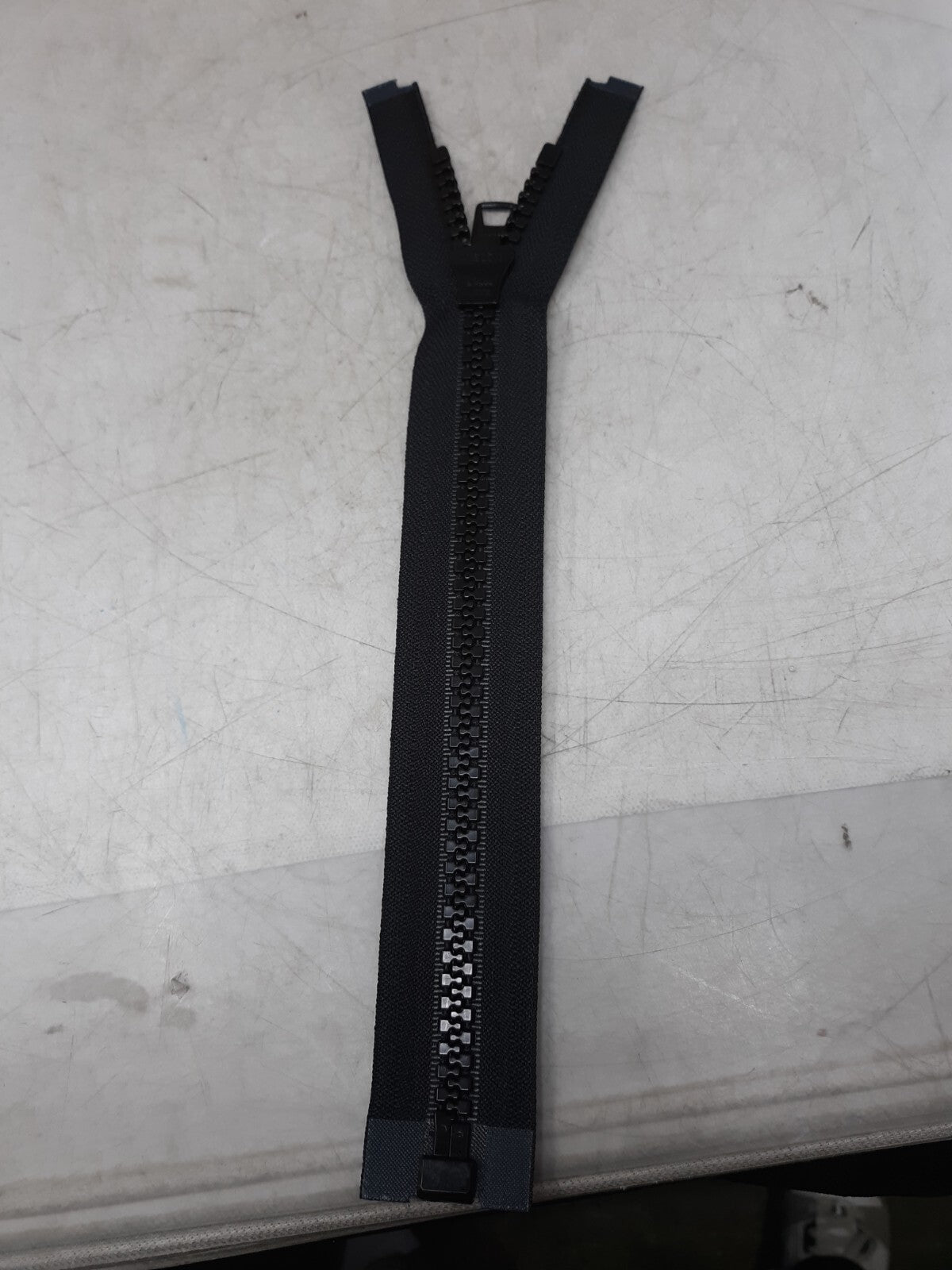 YKK VFOL-106 DA EJ 11/16 GOV Black Zipper 11" Lot of 50