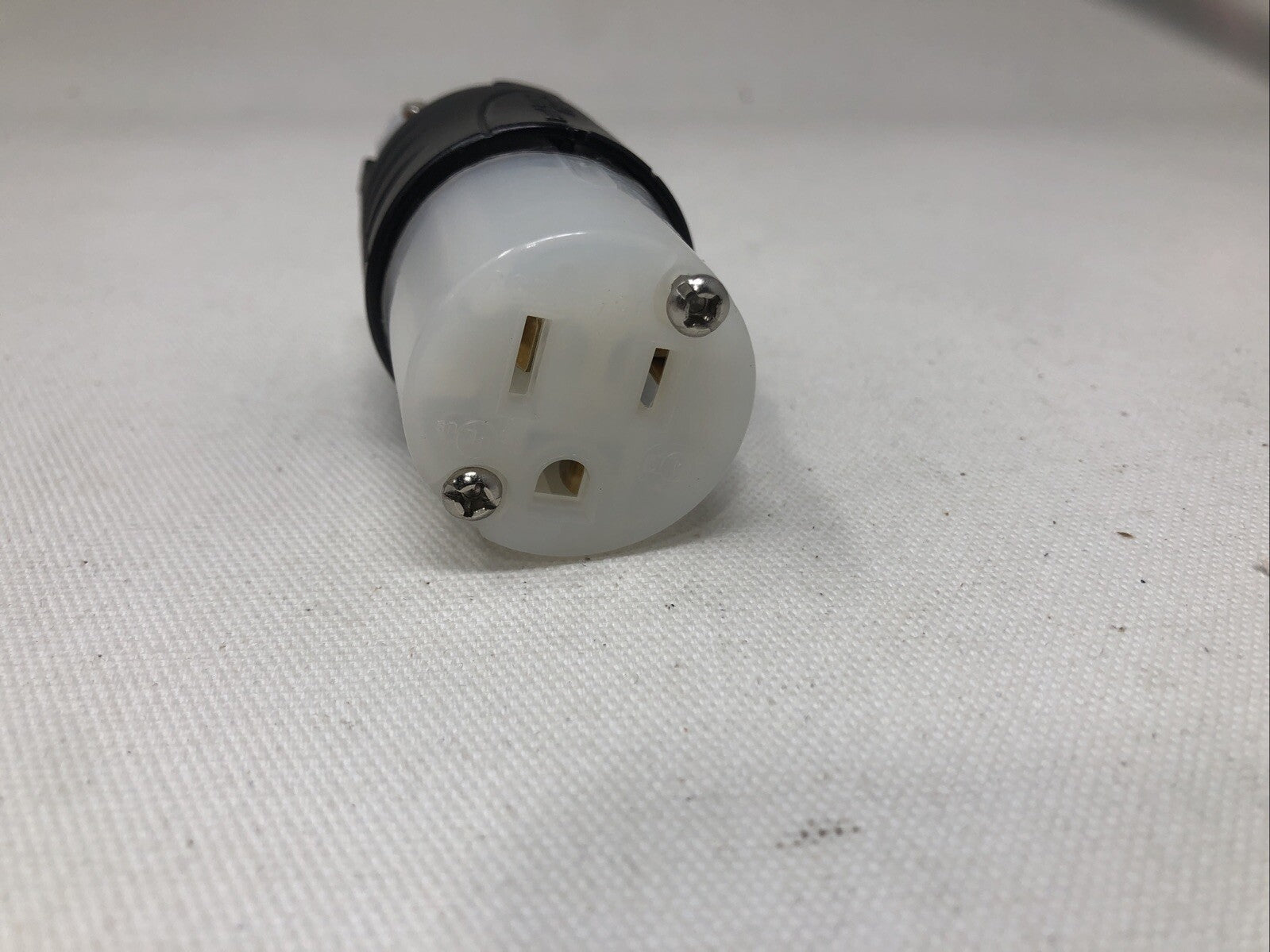 Legrand Straight Blade Connector 2 Pole 3 Wire 15 Amp 125V, PS5269-X 10pk