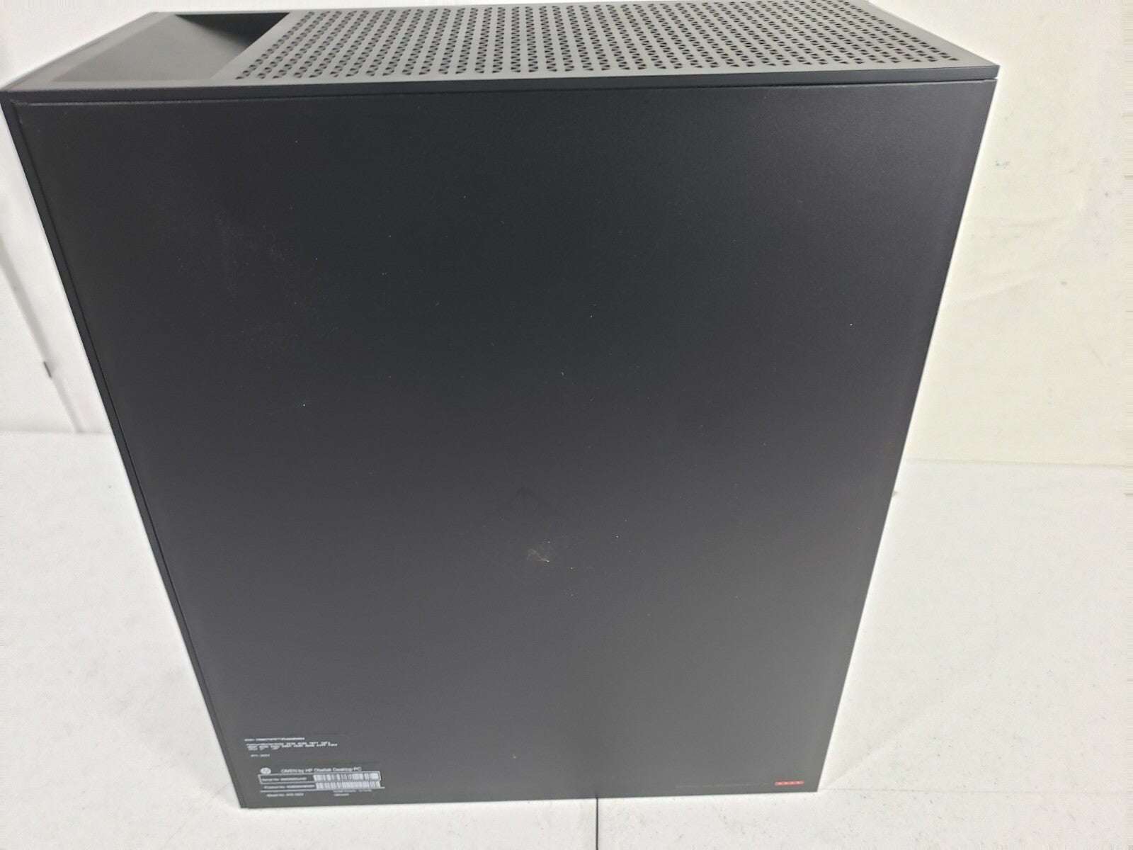 HP - Omen obelisk gaming Desktop computer model 2M09462Q4X Intel i9