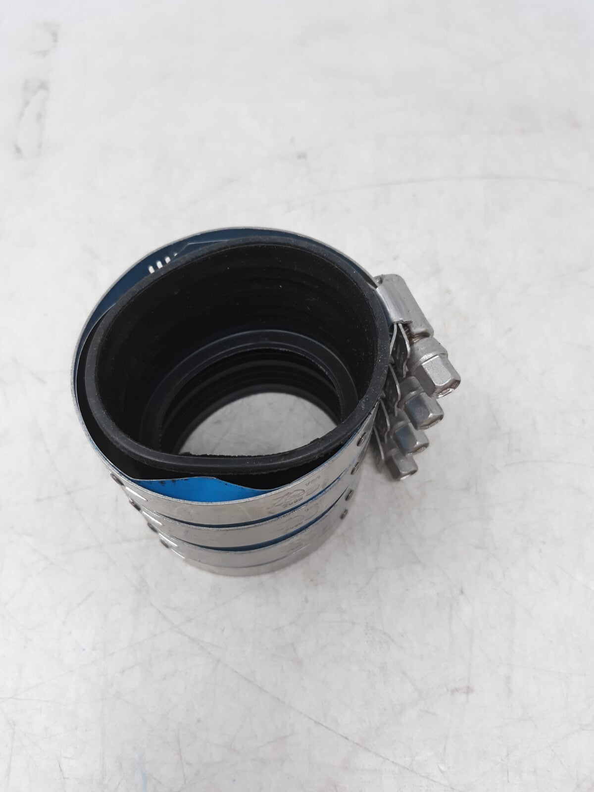 4-Band No-Hub Pipe Coupling 2" Flexible Rubber Stainless Clamp Sewer/Drain Fitti