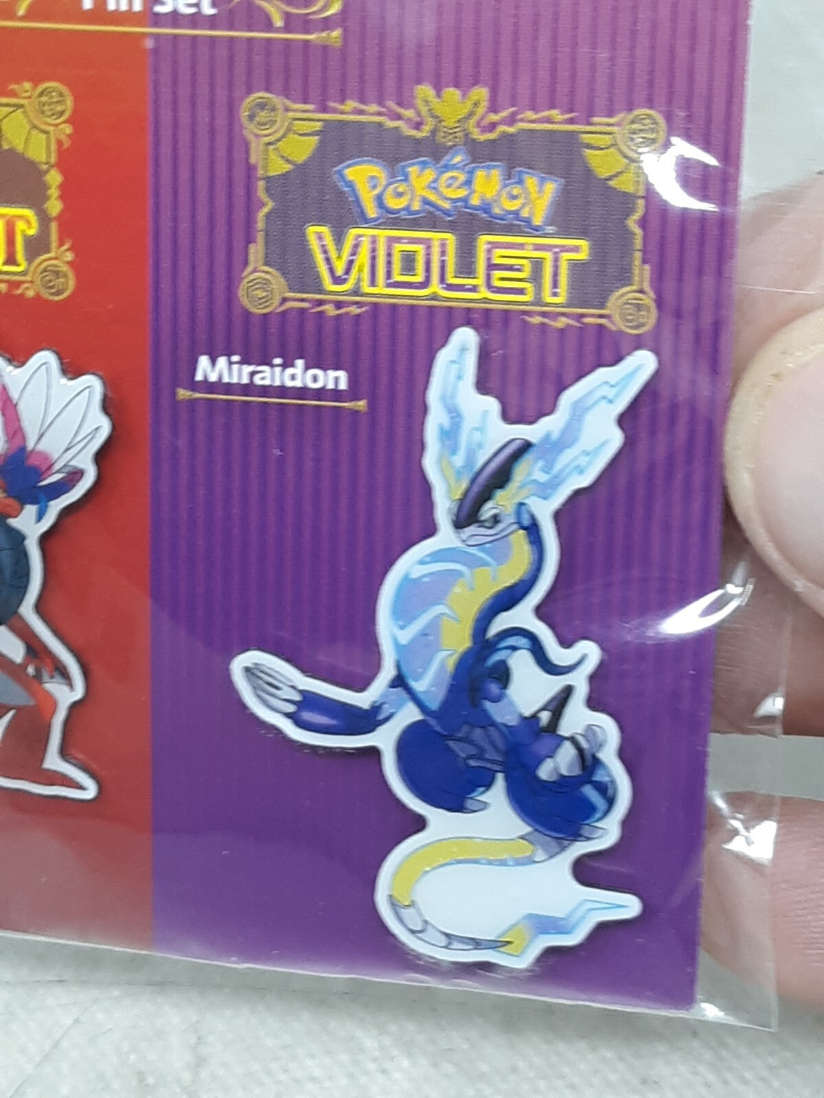 Pokémon Scarlet and Violet Promo Pin Set - Koraidon & Miraidon