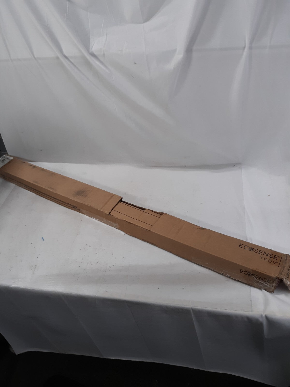 Ecosense L35-I-48-02-30-80-MULT-120 Trov LED Fixture 48" Long 120-277V 3k