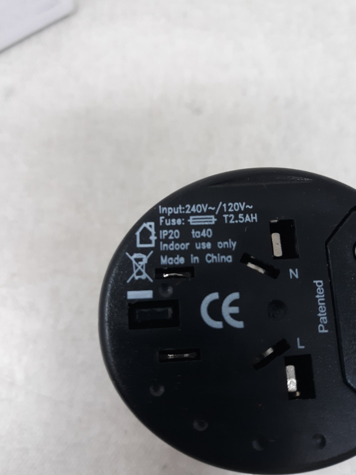 APCO Universal Travel Power Adapter, Converter