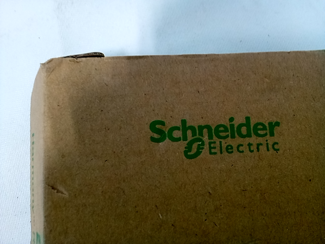 LOT OF 10 NEW SCHNEIDER ELECTRIC RXM2AB2B7 RELAYS