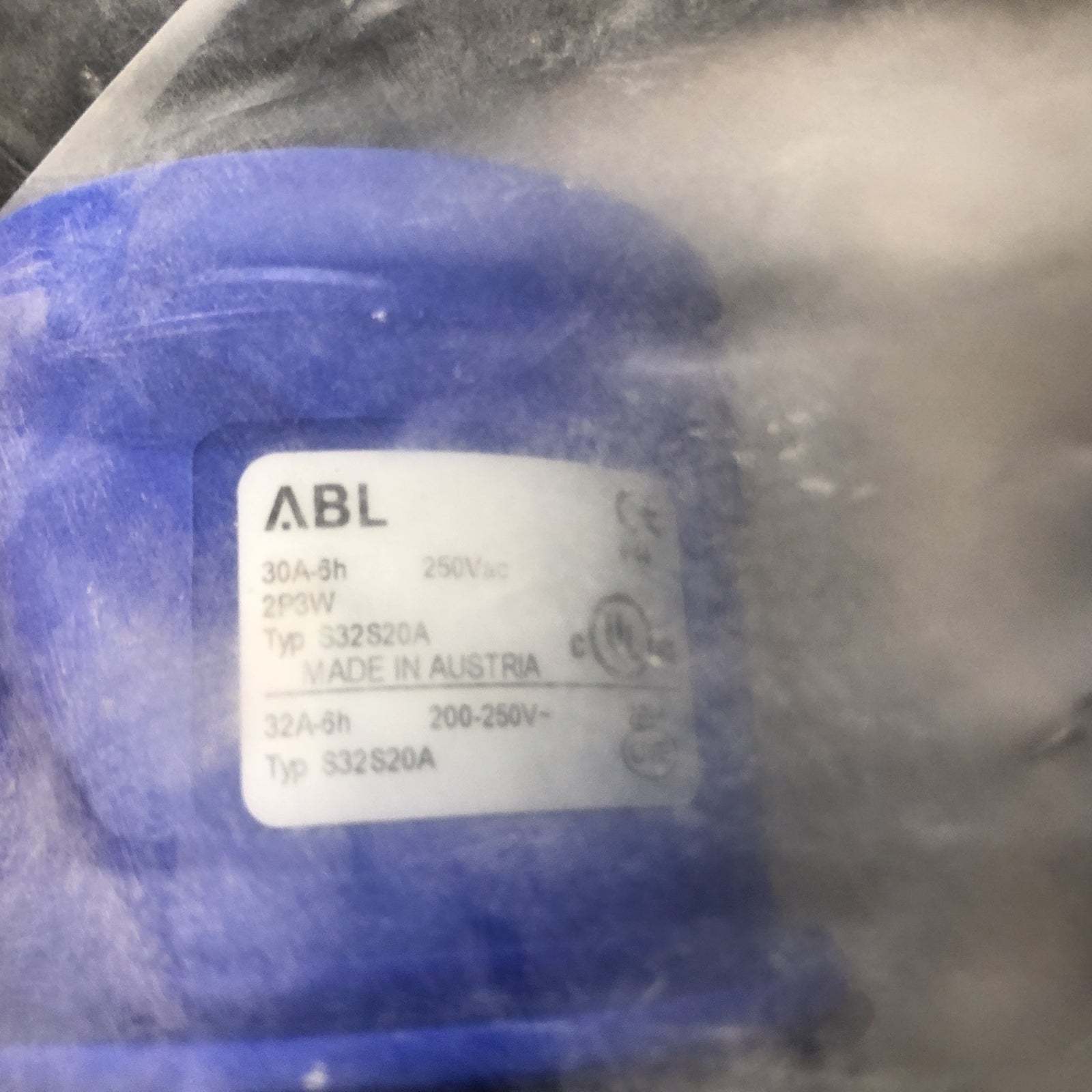 Agilent G3280-60059 Power Cord w/IEC60309 Plug and Connector