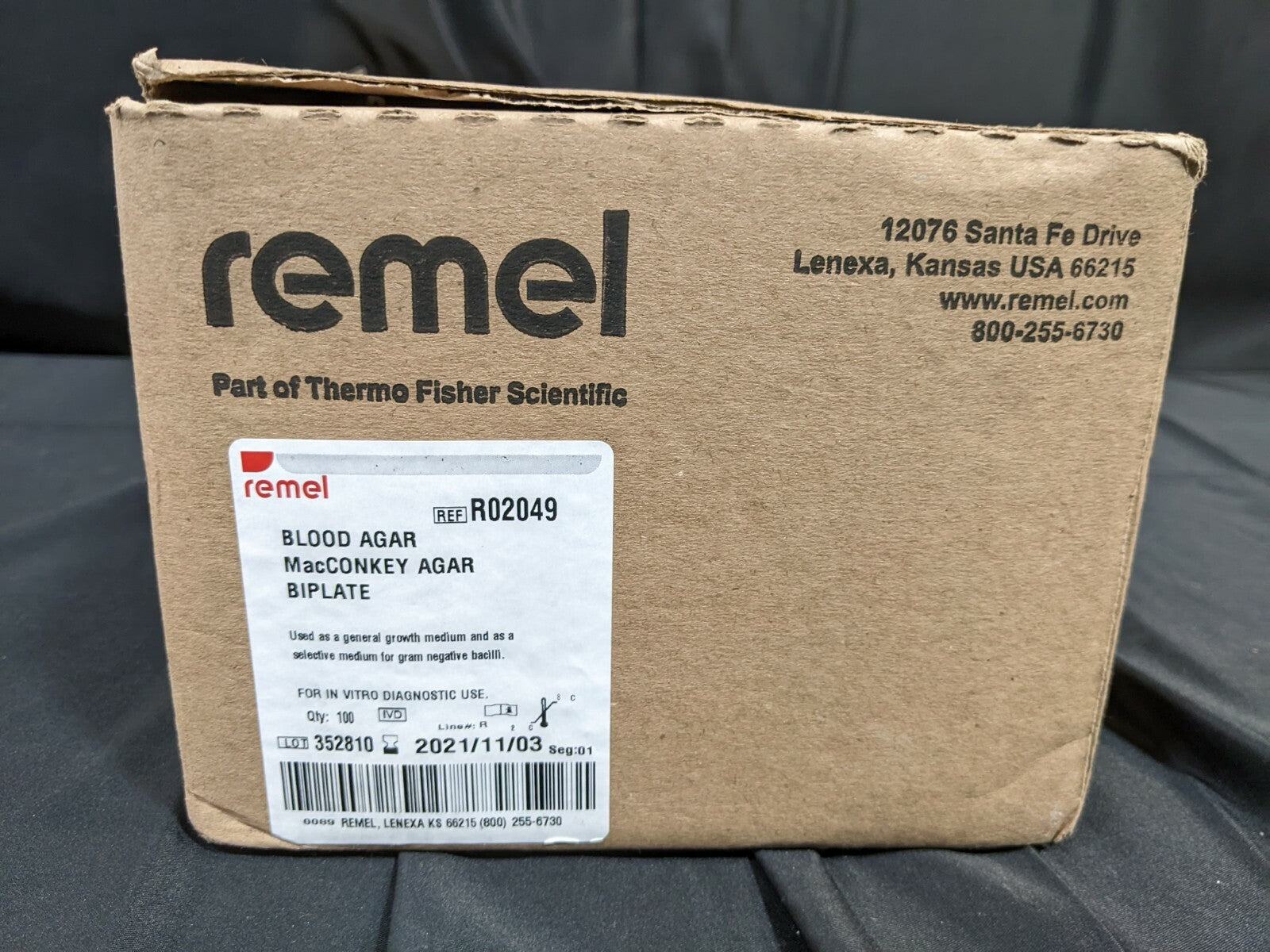 Case of 10 R02049 Scientific Remel Blood Agar Biplates - 352810