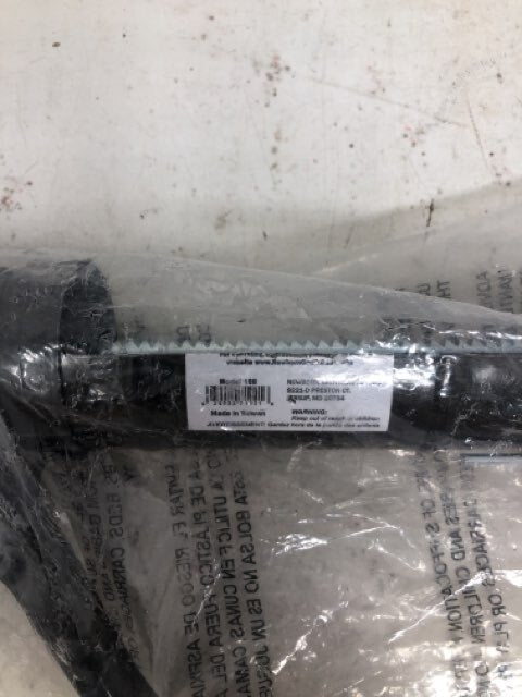 Newborn Brothers 188 1/10 Ratchet Rod Caulk Gun