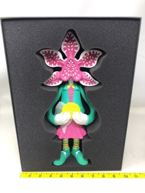 Iam8bit Netflix Elegorgon by Chogrin Stranger Things Limited Edition