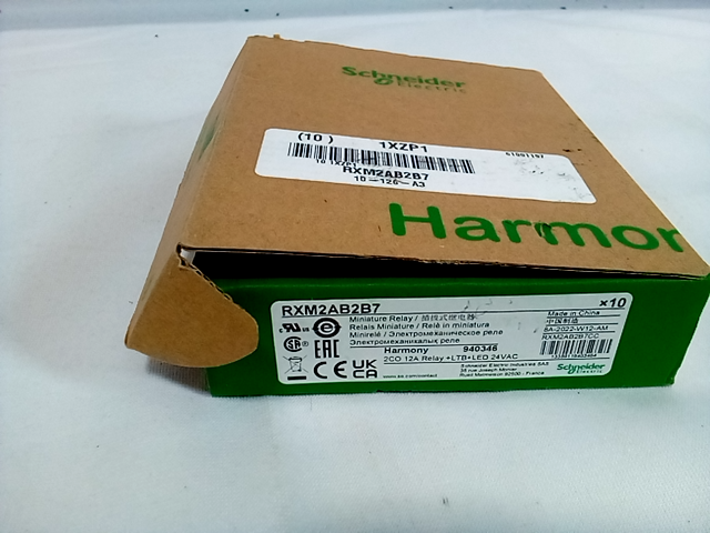LOT OF 10 NEW SCHNEIDER ELECTRIC RXM2AB2B7 RELAYS