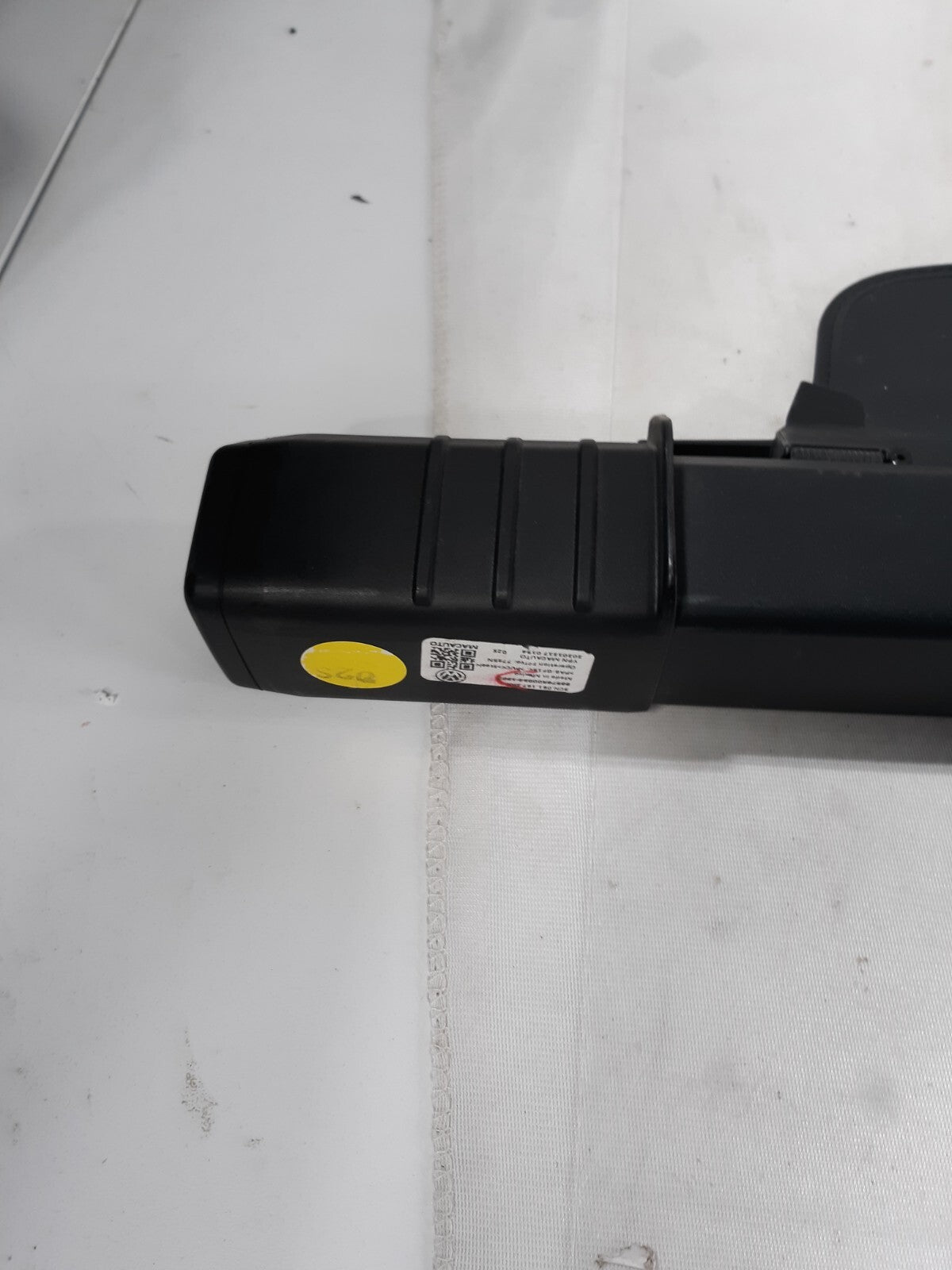 Genuine Volkswagen Privacy Cover 3CN-061-167-ZRX