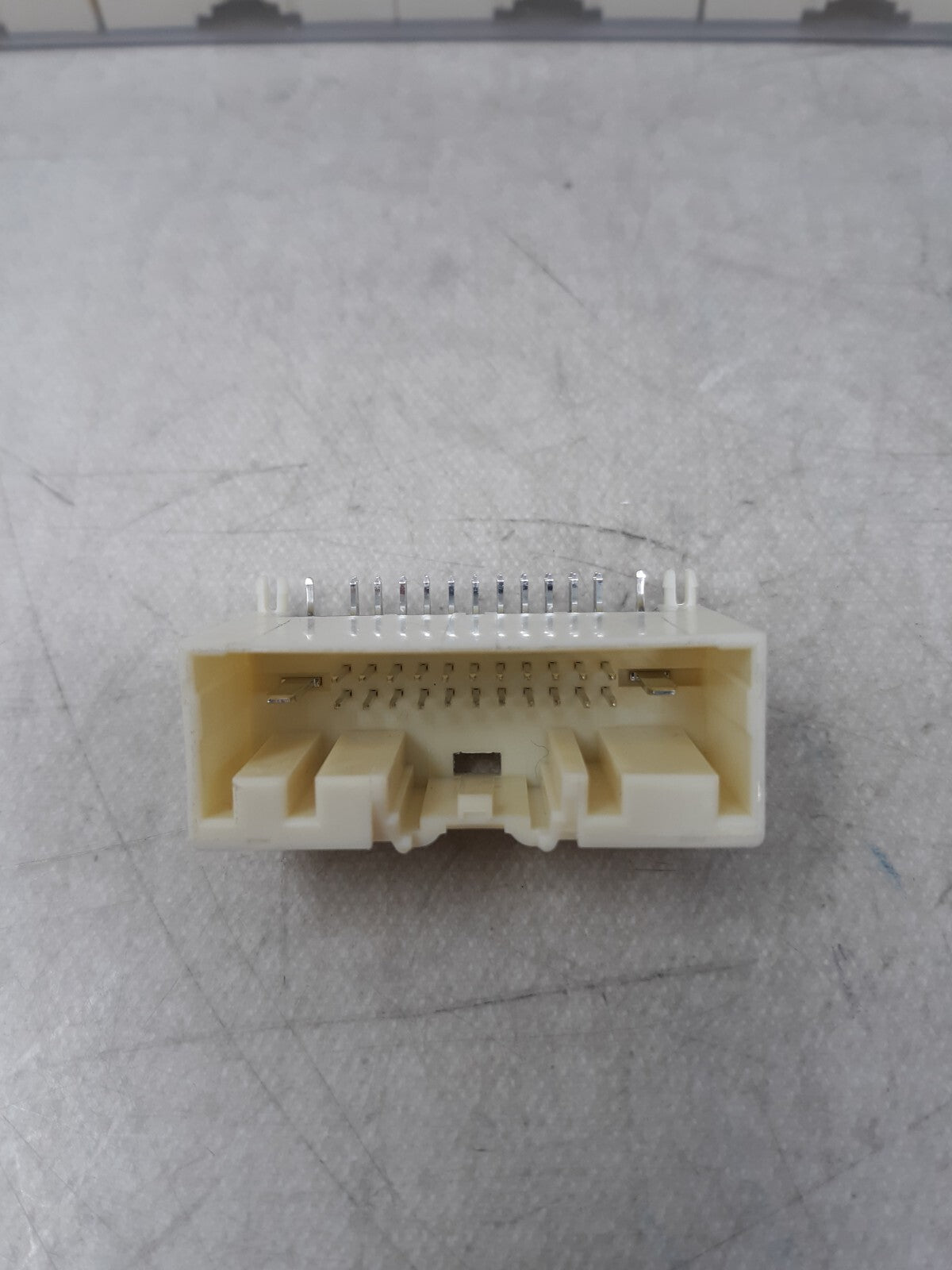 10pcs Connector Header Automotive 24-Pin 2.2mm