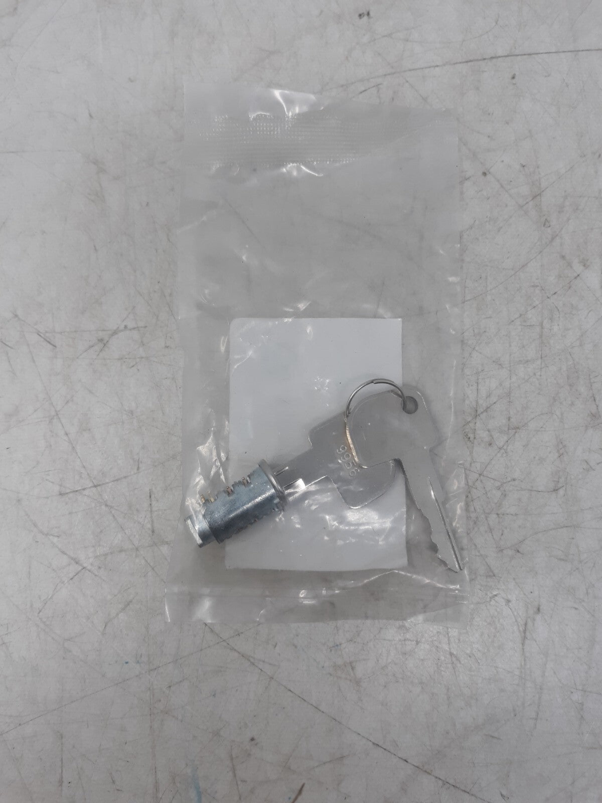 Lenovo 4674174 Lock Cylinder with Keys for Laptop Docking Station