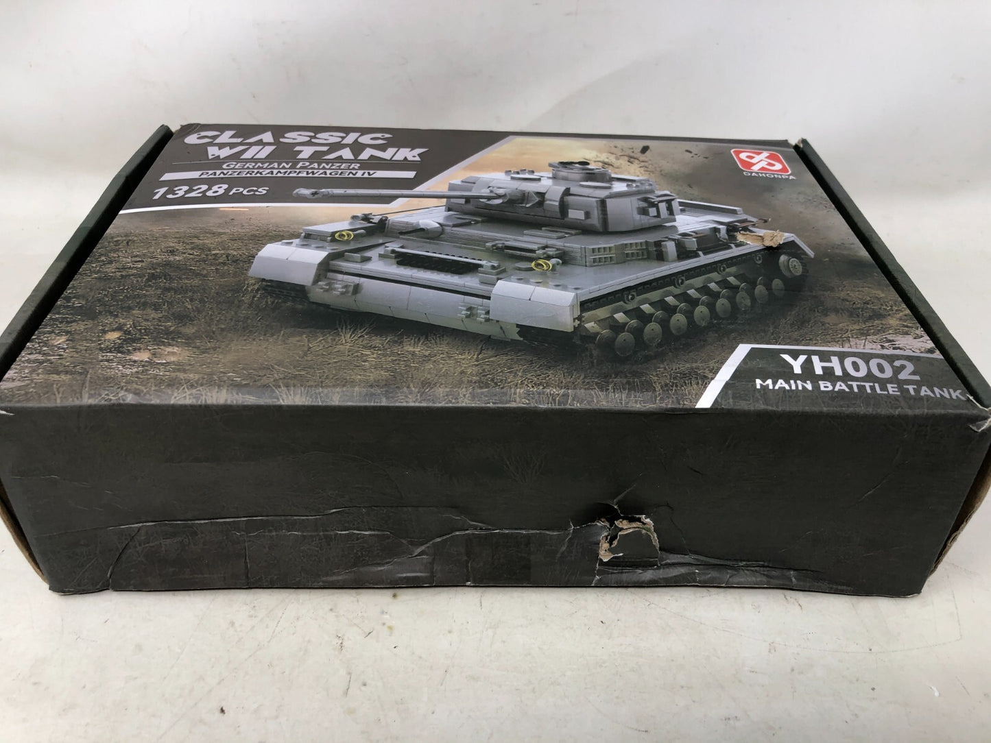 Dahonpa Classic WII Tank German Panzer Panzerkampfwagen IV YH002 Battle Tank