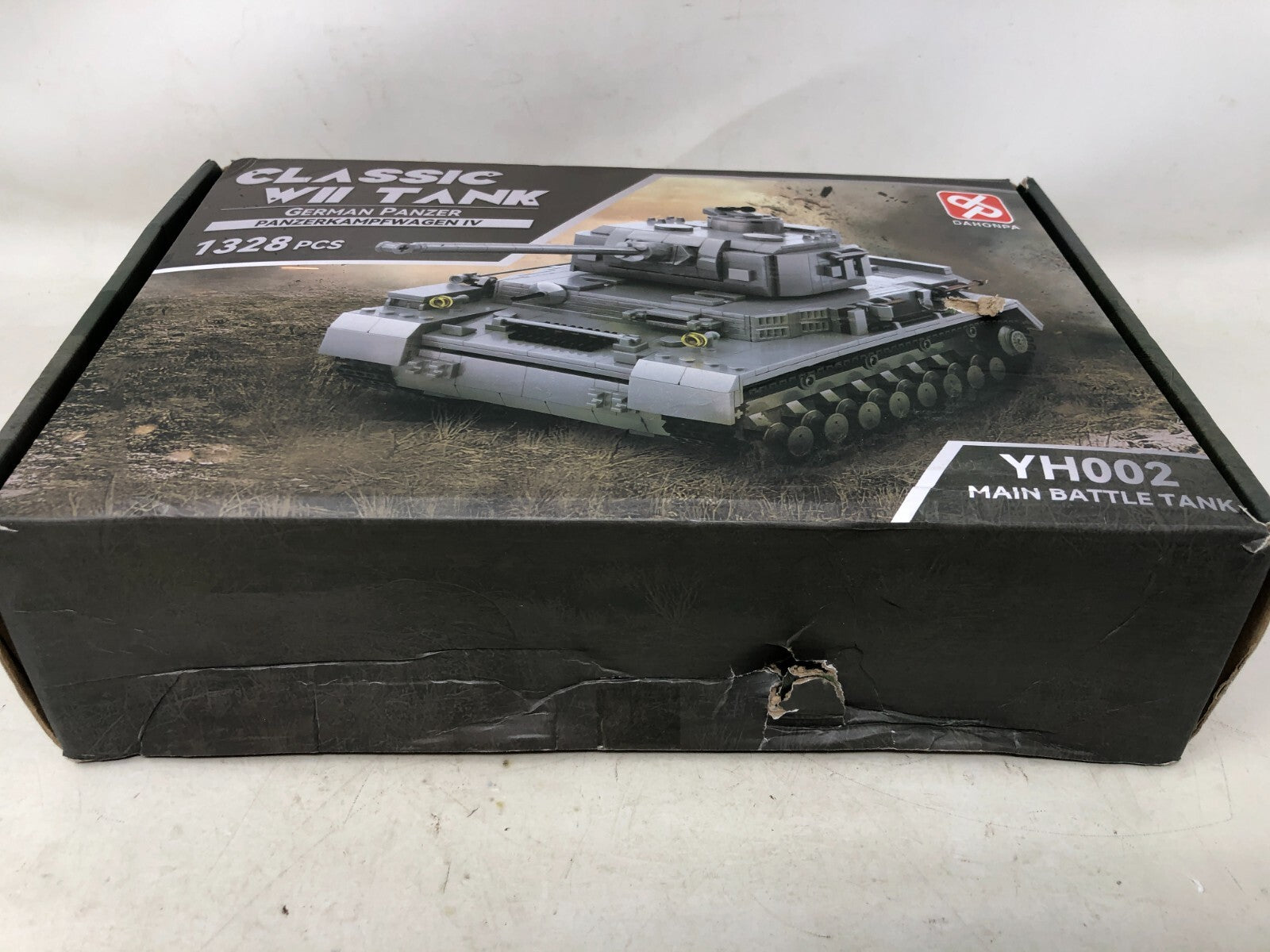 Dahonpa Classic WII Tank German Panzer Panzerkampfwagen IV YH002 Battle Tank