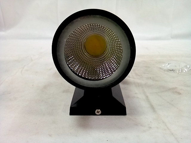 85 - 265V 50/60 Hz LED 2X3W 6000K light fixture IP65 - Black, Round
