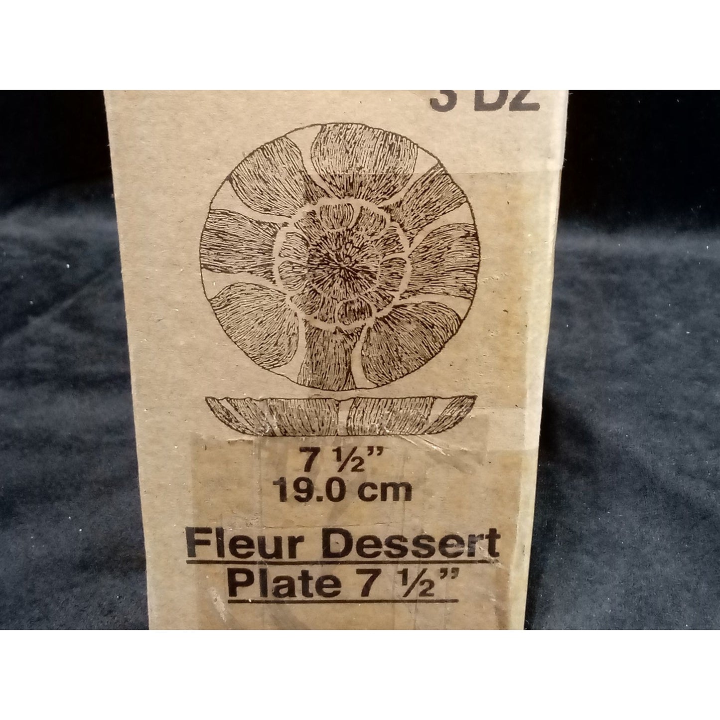 Arcoroc J0232 Fleur Glass 7-1/2" Dessert Plate - 36 / CS - Cardinal Intl 425313