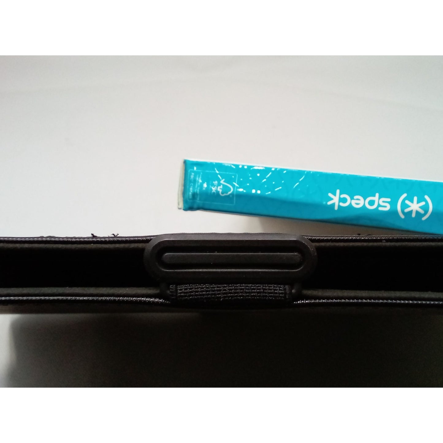 Speck Balance Folio Series Case for Apple iPad 10.9-inch (10th Gen) 2022 - Black